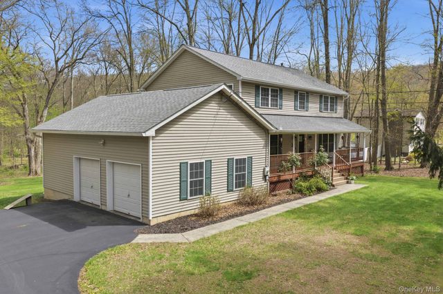11 Peacock Circle, Washingtonville, NY 10992