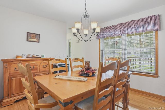 11 Peacock Circle, Washingtonville, NY 10992