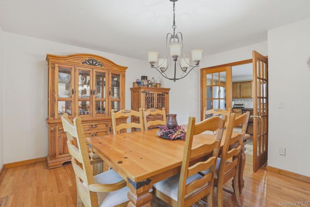 11 Peacock Circle, Washingtonville, NY 10992