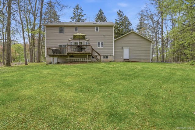 11 Peacock Circle, Washingtonville, NY 10992