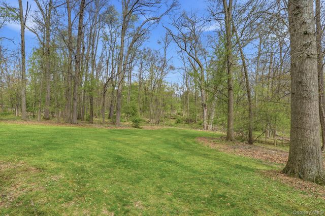 11 Peacock Circle, Washingtonville, NY 10992