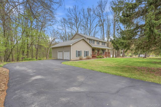 11 Peacock Circle, Washingtonville, NY 10992