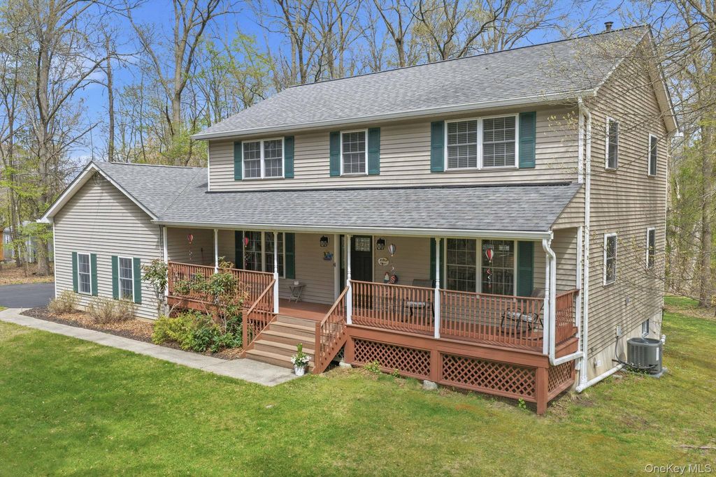 11 Peacock Circle, Washingtonville, NY 10992