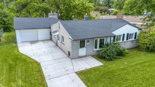 3168 Herbell Drive, Waterford, MI 48328