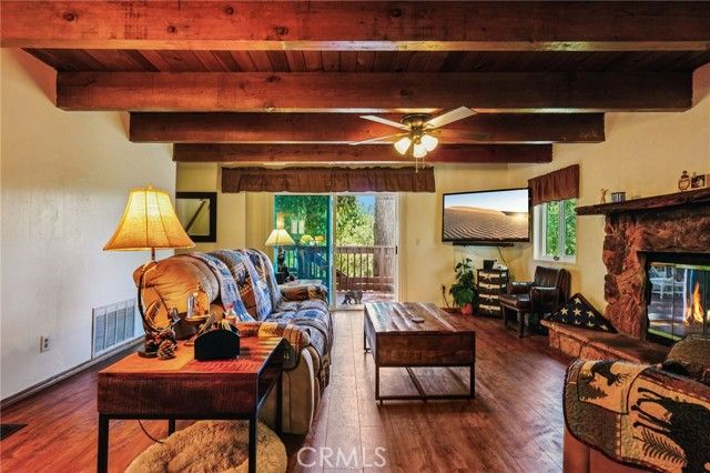 463 Delle Drive, Crestline, CA 92325