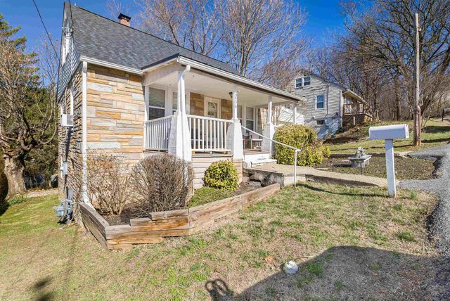 806 RANDOLPH ST, Staunton, VA 24401