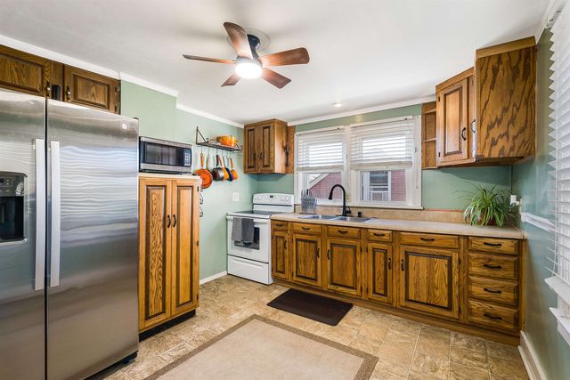 806 RANDOLPH ST, Staunton, VA 24401