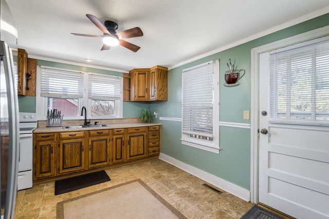 806 RANDOLPH ST, Staunton, VA 24401