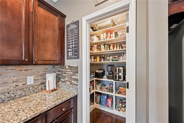 555 Evergreen Way, Jefferson, GA 30549
