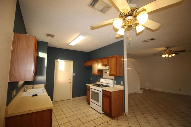 8622 PINEY CREEK BND, Austin, TX 78745