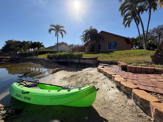 10253 SW 57th Court, Cooper City, FL 33328