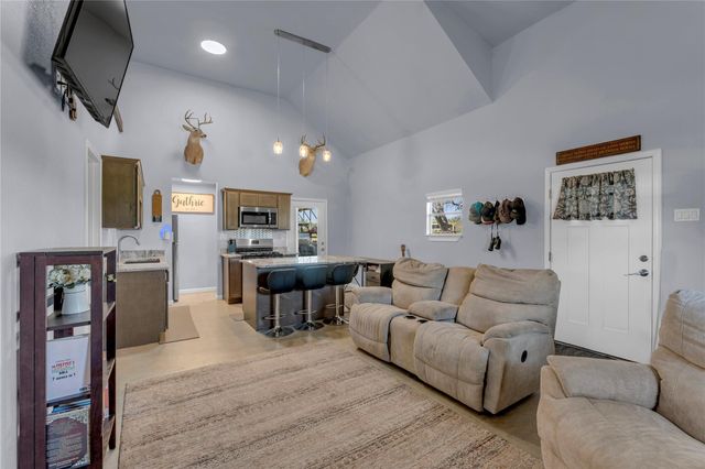 6475 County Road 216, Llano, TX 78643