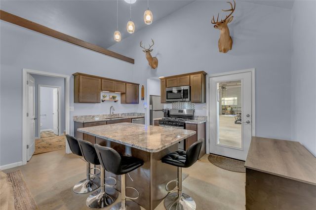 6475 County Road 216, Llano, TX 78643