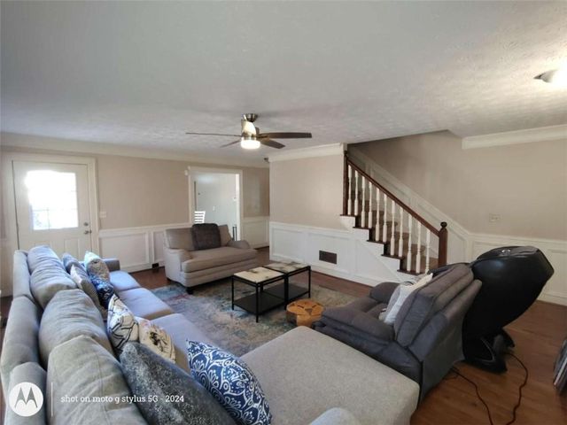 5121 Huntshire Lane, Lilburn, GA 30047