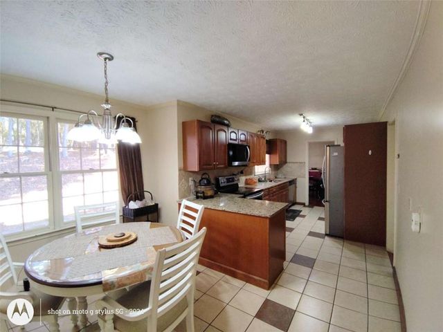 5121 Huntshire Lane, Lilburn, GA 30047