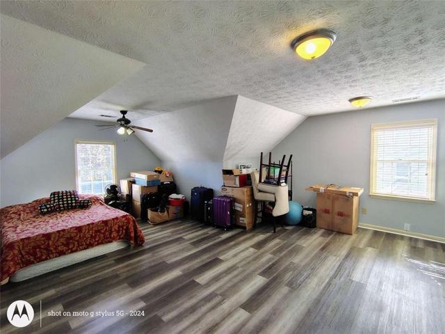 5121 Huntshire Lane, Lilburn, GA 30047