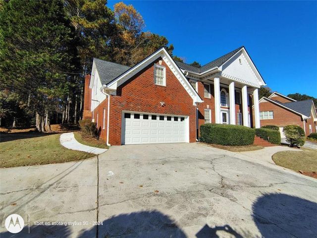5121 Huntshire Lane, Lilburn, GA 30047