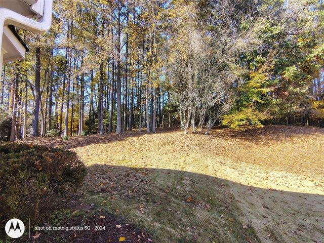 5121 Huntshire Lane, Lilburn, GA 30047