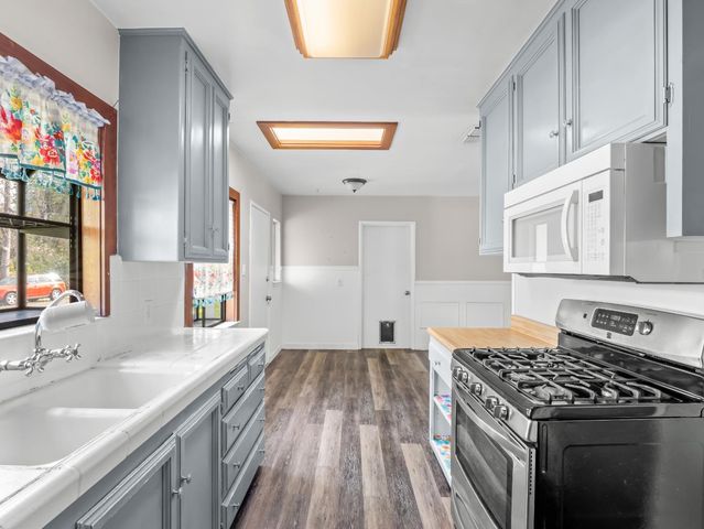 303 W Fedora Avenue, Fresno, CA 93705