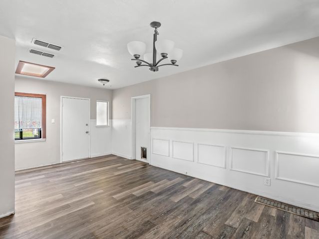 303 W Fedora Avenue, Fresno, CA 93705