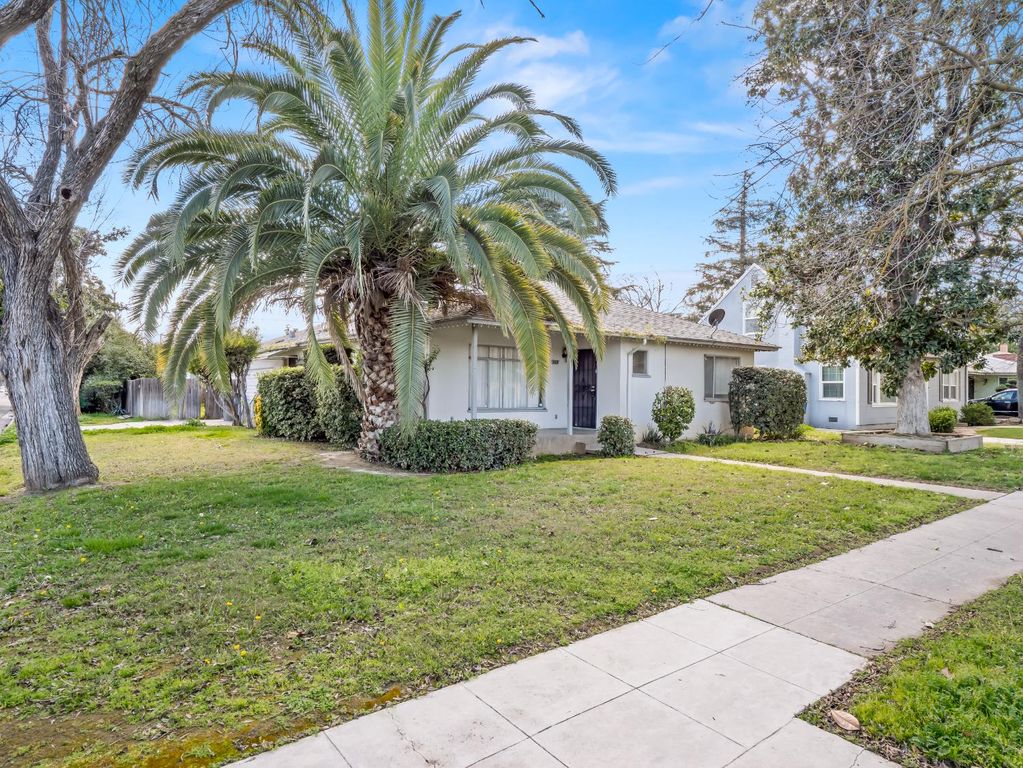 303 W Fedora Avenue, Fresno, CA 93705