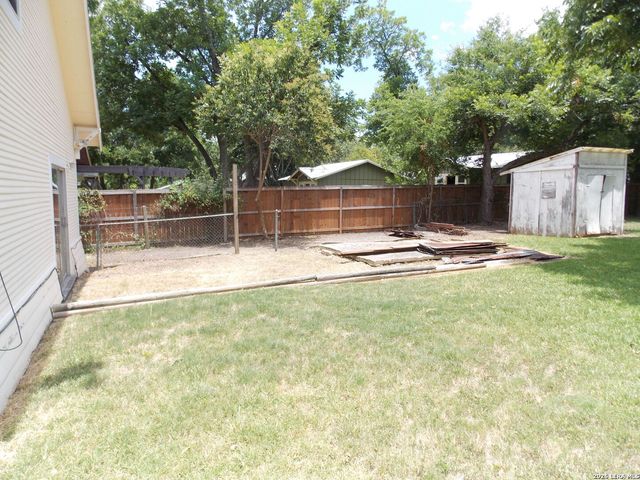 959 Lee Street, New Braunfels, TX 78130