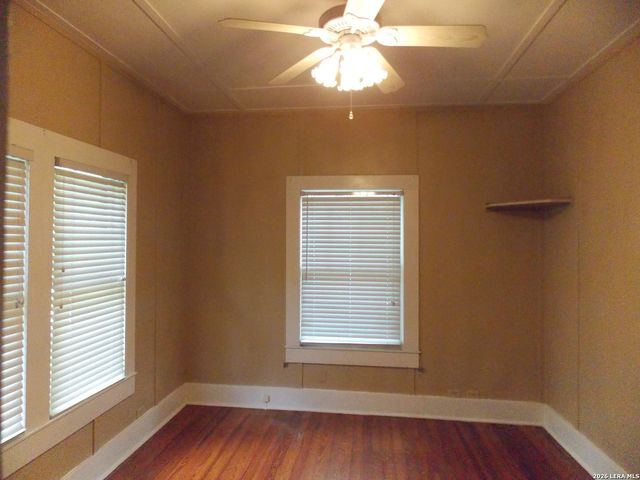 959 Lee Street, New Braunfels, TX 78130