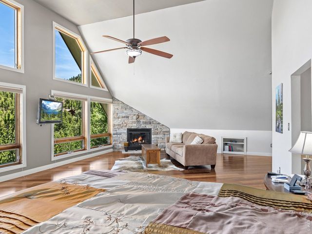 1705 Hummingbird Dr, Estes Park, CO 80517