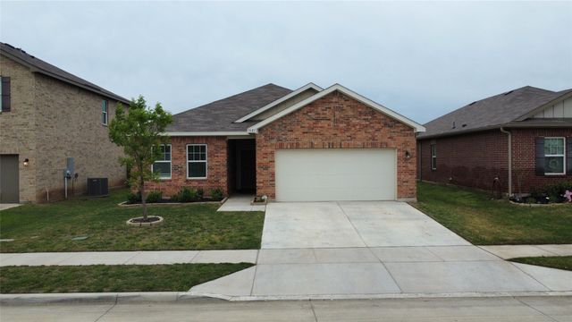 5621 Mcmahan Lane, Fort Worth, TX 76036