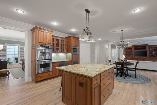 141 Brooks Circle, Brownsboro, AL 35741