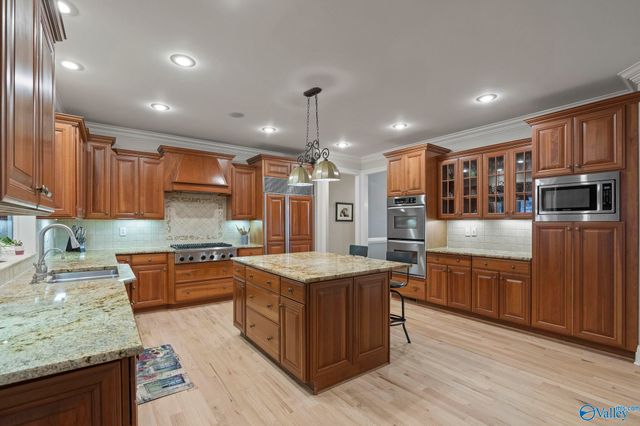 141 Brooks Circle, Brownsboro, AL 35741