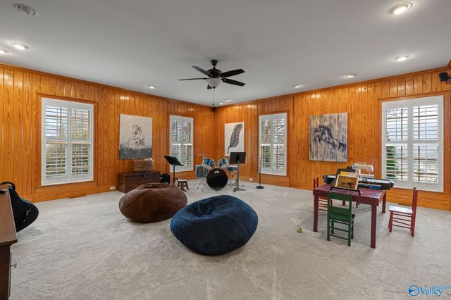 141 Brooks Circle, Brownsboro, AL 35741