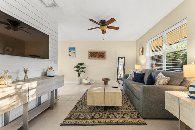 630 Allen Avenue B, Delray Beach, FL 33483