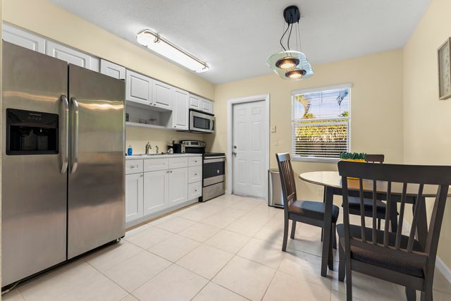 630 Allen Avenue B, Delray Beach, FL 33483