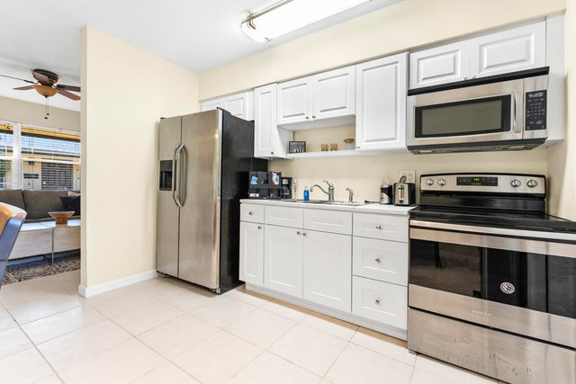 630 Allen Avenue B, Delray Beach, FL 33483