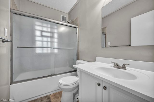 6854 Hillway Avenue NW, North Canton, OH 44720