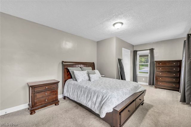 6854 Hillway Avenue NW, North Canton, OH 44720