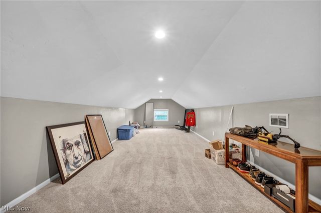 6854 Hillway Avenue NW, North Canton, OH 44720