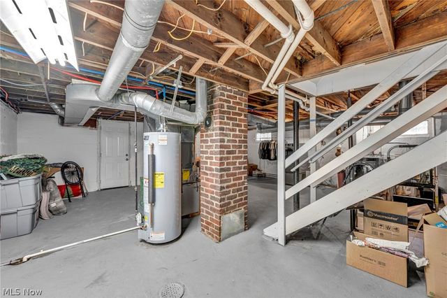 6854 Hillway Avenue NW, North Canton, OH 44720