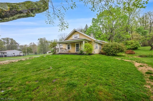 6854 Hillway Avenue NW, North Canton, OH 44720