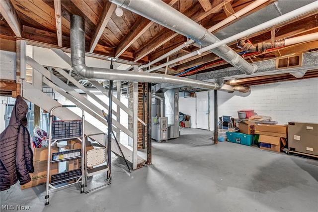 6854 Hillway Avenue NW, North Canton, OH 44720