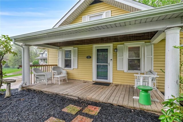 6854 Hillway Avenue NW, North Canton, OH 44720