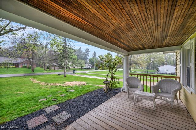 6854 Hillway Avenue NW, North Canton, OH 44720
