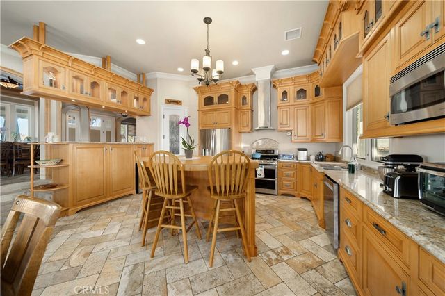 35655 52nd Street E, Palmdale, CA 93552