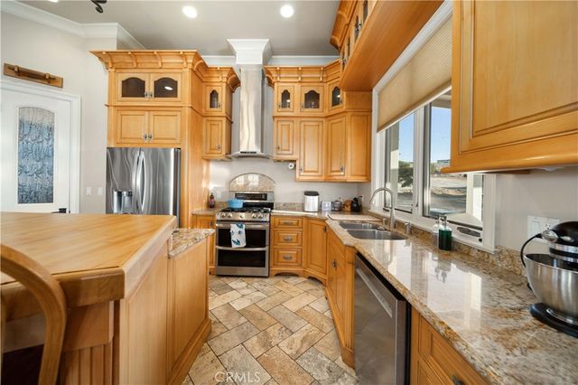 35655 52nd Street E, Palmdale, CA 93552