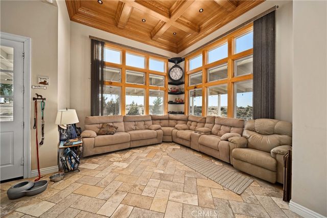 35655 52nd Street E, Palmdale, CA 93552