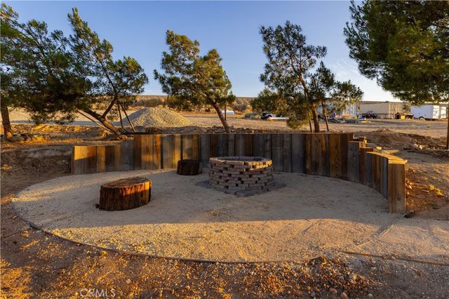 35655 52nd Street E, Palmdale, CA 93552