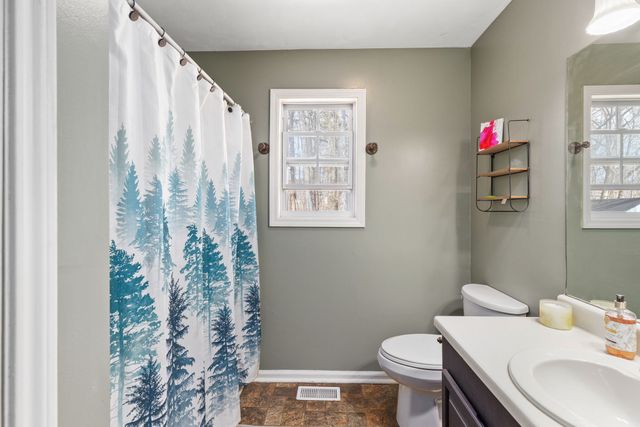 4016 Bentle Dr, Westmoreland, TN 37186