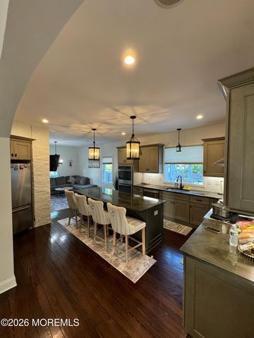 5 Willow Avenue, Matawan, NJ 07747