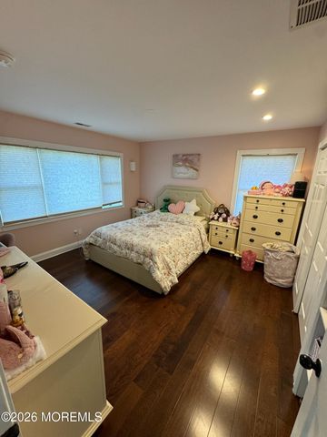5 Willow Avenue, Matawan, NJ 07747
